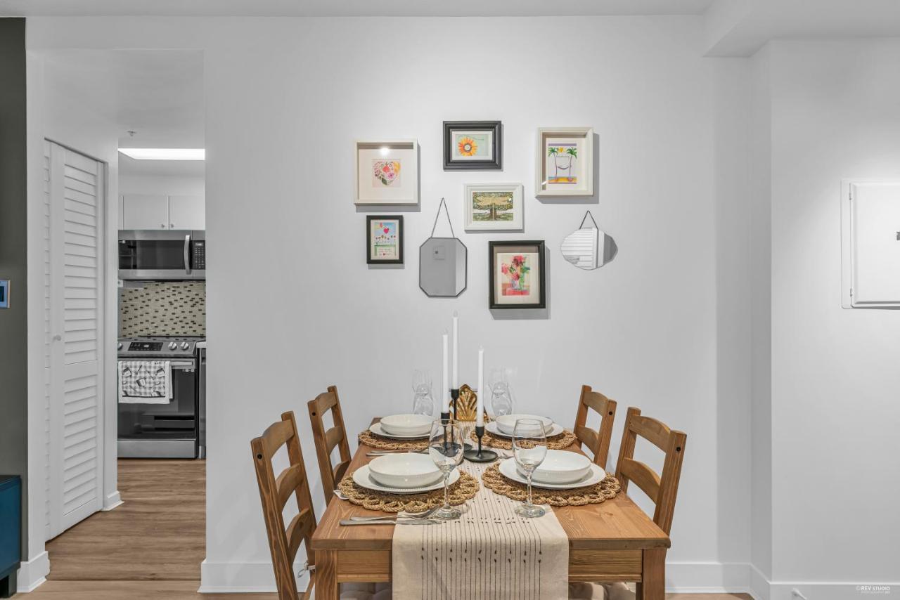 1-Br Condo In Downtown Coal Harbour With Parking And City Views 溫哥華 外观 照片