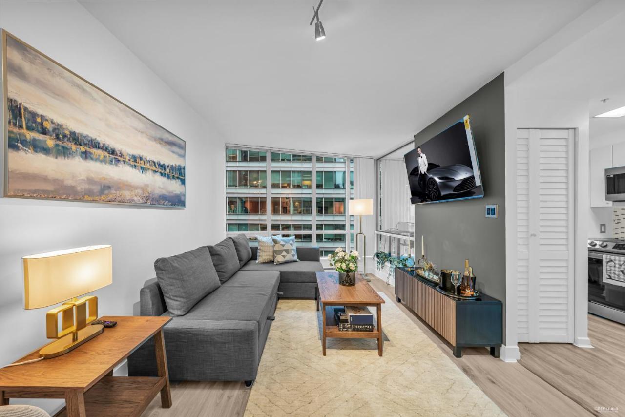 1-Br Condo In Downtown Coal Harbour With Parking And City Views 溫哥華 外观 照片